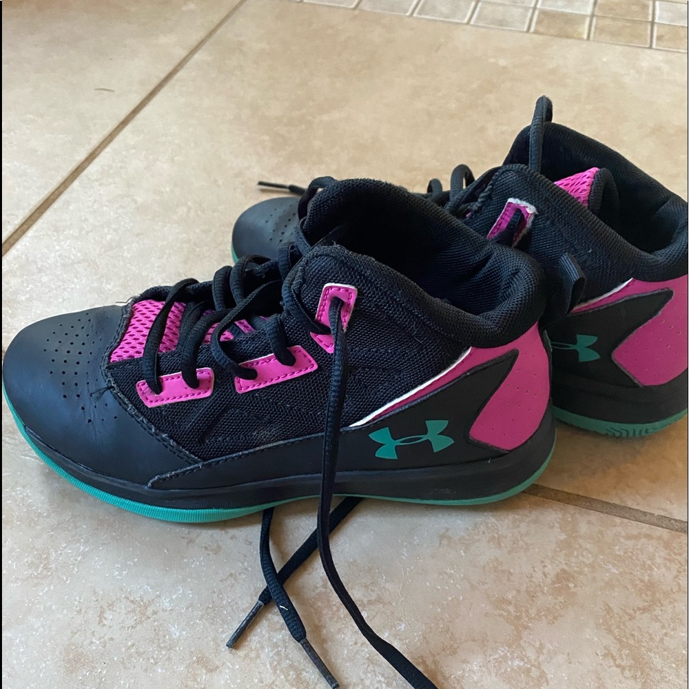 Girls UnderArmour Basketball Shoes